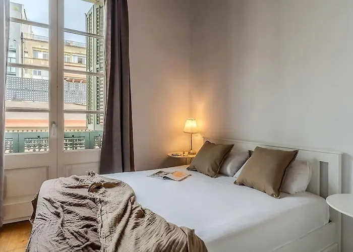 Canela Homes Light Apartament Barcelona